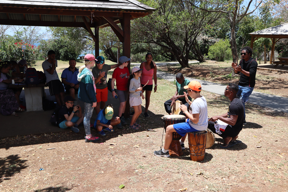 Rencontre avec les jeunes mal-voyants de l'IRSA en voyage à La Réunion