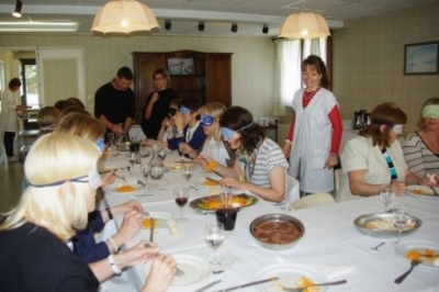 Echanges européens autour d'un repas à l'aveugle
